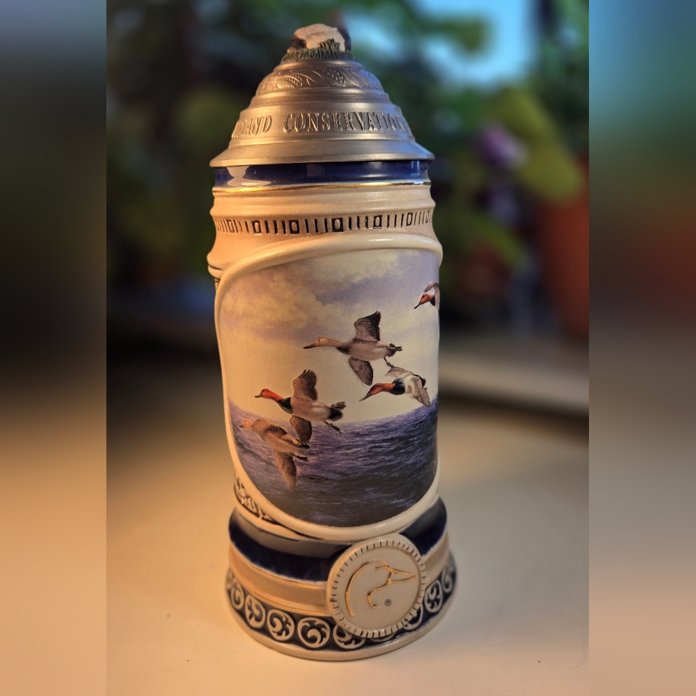 Ducks Unlimited Waterfowl of North America Early Flight Canvasbacks Beer Stein